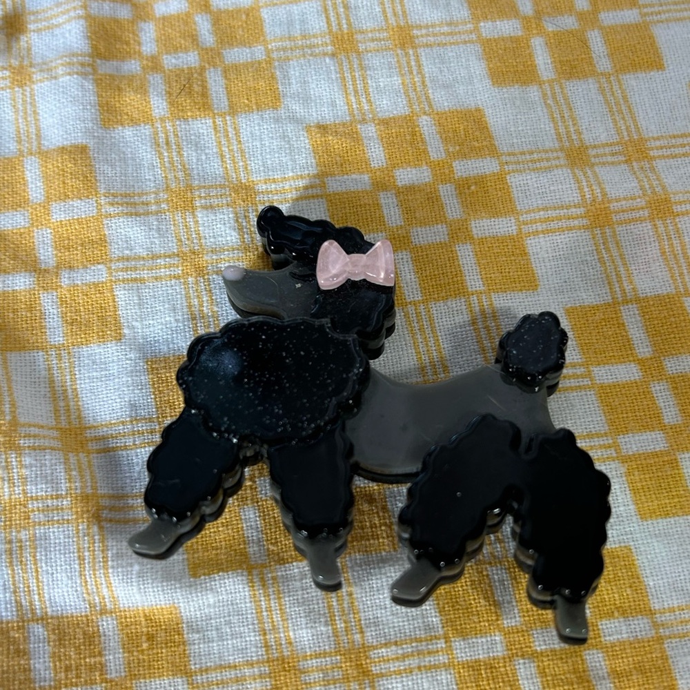 Erstwilder poodle pin, great condition